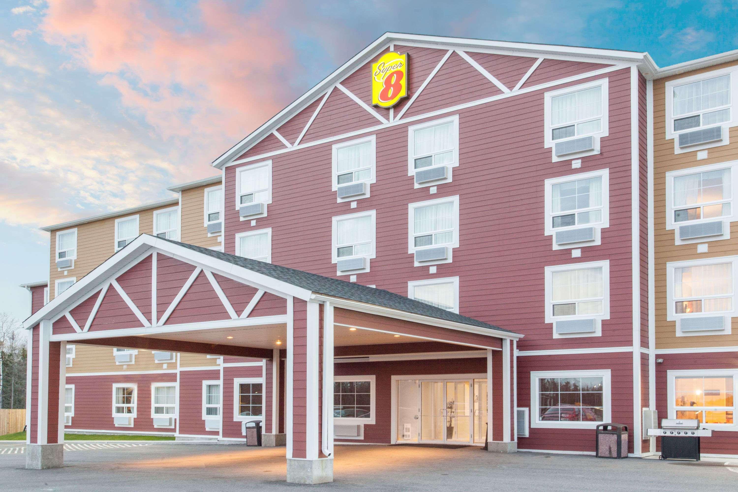 Super 8 By Wyndham Red Lake On Екстериор снимка